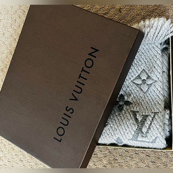 Louis Vuitton Logomania Wool Scarf, Light & Dark Gray Combination - Picture 1 of 12